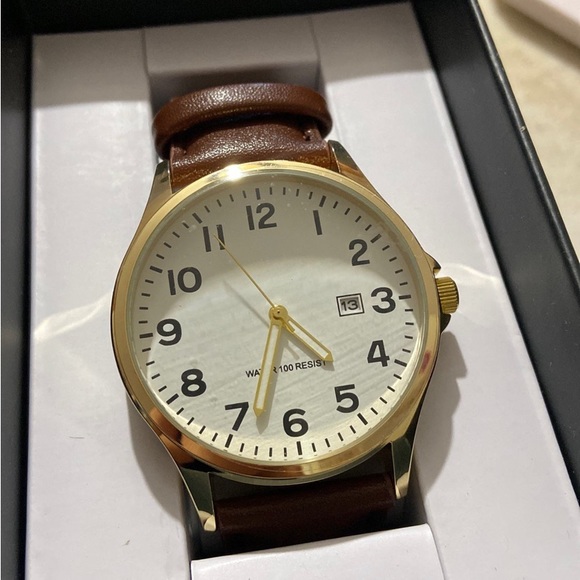 Watch - Picture 2 of 4